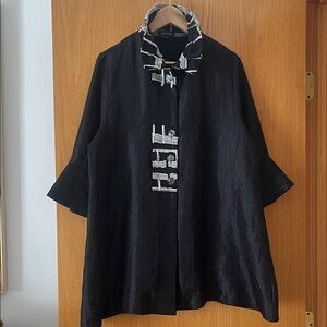 Higher End Brand Damee, Black Jacket with White Accents